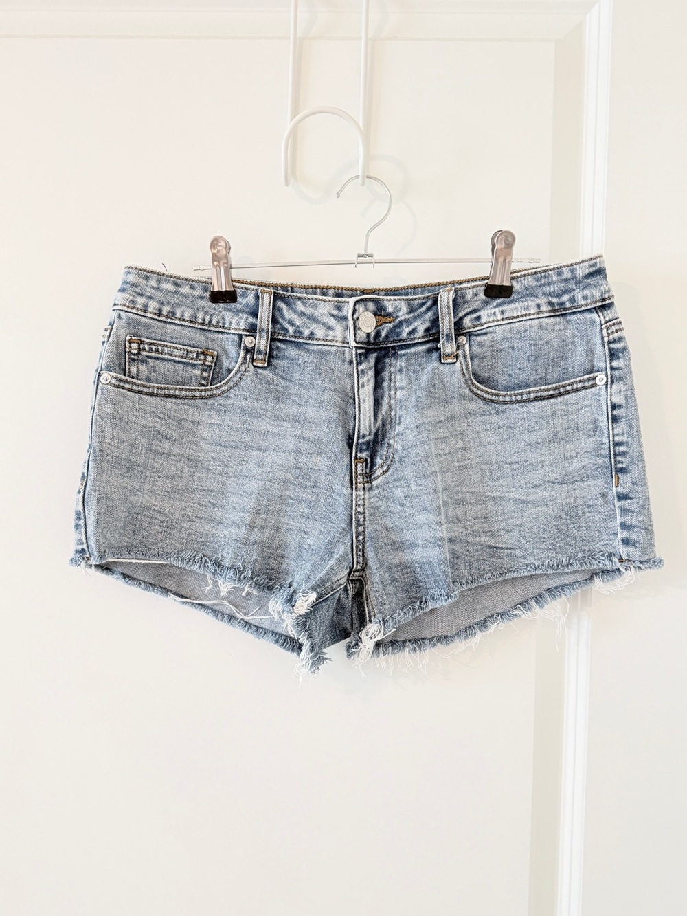 Vigoss Marley Denim Shorts Size 27 Mid-Rise Stretch Jean Shorts